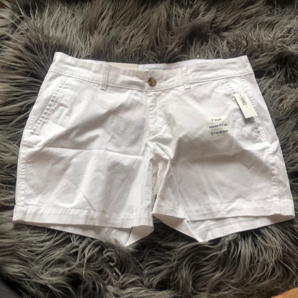 🆕 Old Navy White Shorts